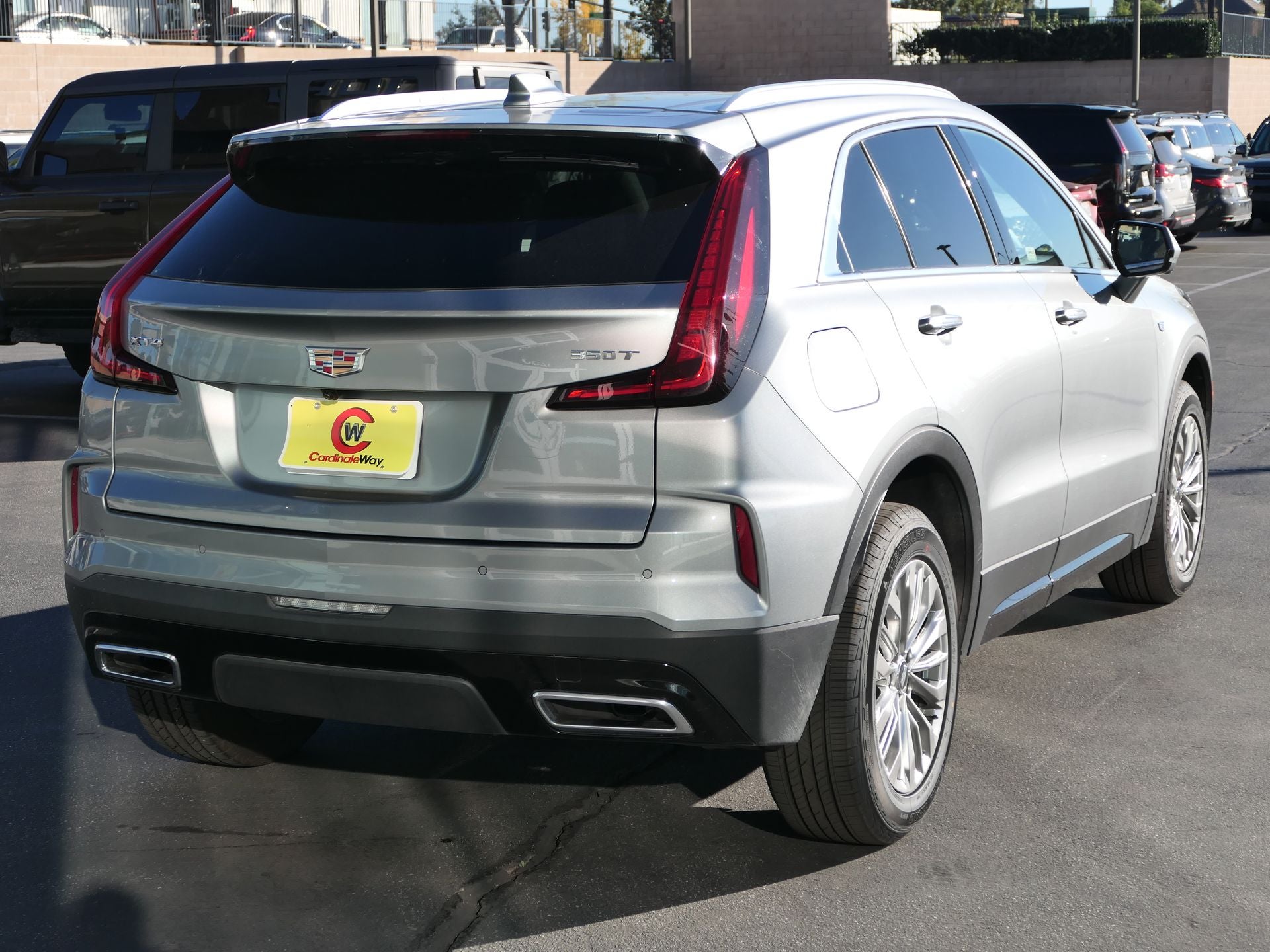 2025 Cadillac XT4 Premium Luxury
