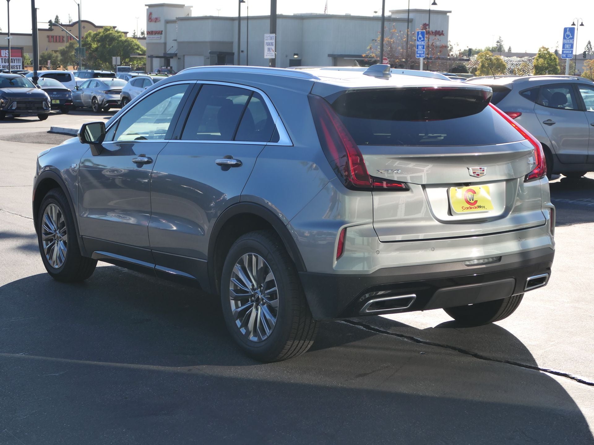 2025 Cadillac XT4 Premium Luxury