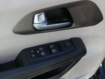 2017 Chrysler Pacifica Touring L Plus