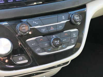 2017 Chrysler Pacifica Touring L Plus