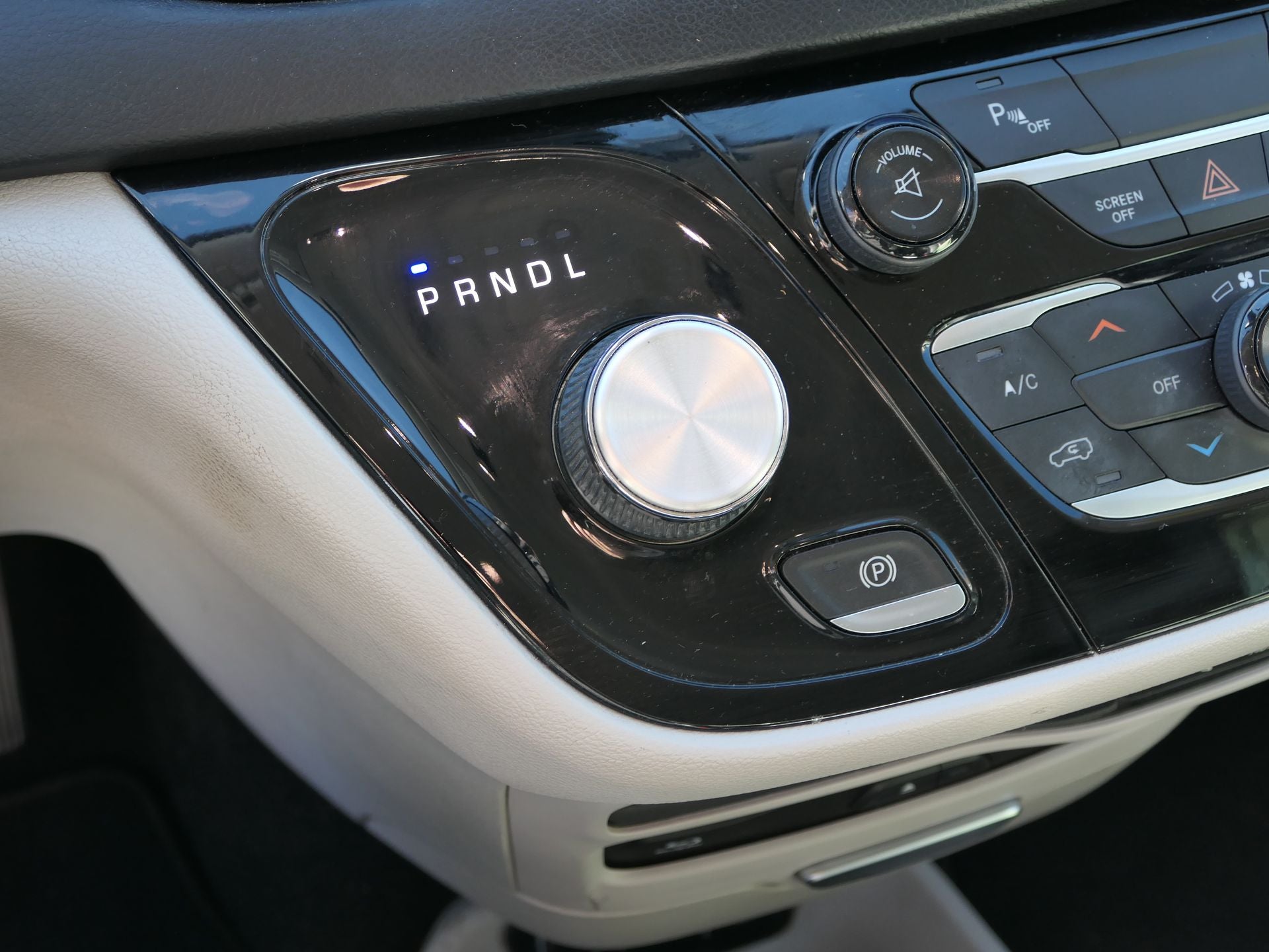 2017 Chrysler Pacifica Touring L Plus