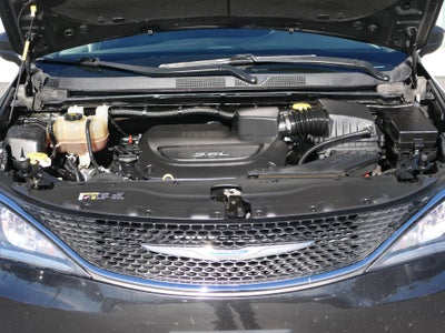 2017 Chrysler Pacifica Touring L Plus