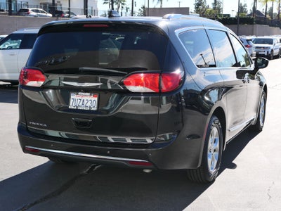 2017 Chrysler Pacifica Touring L Plus