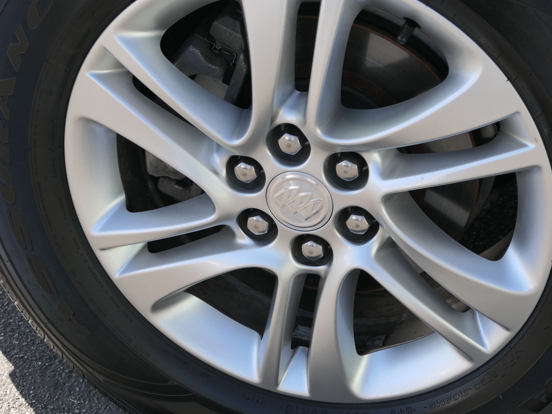 2020 Buick Enclave Essence