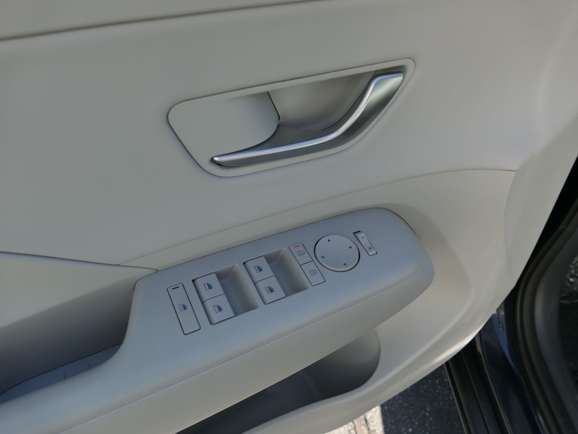 2026 Hyundai KONA SEL Premium FWD