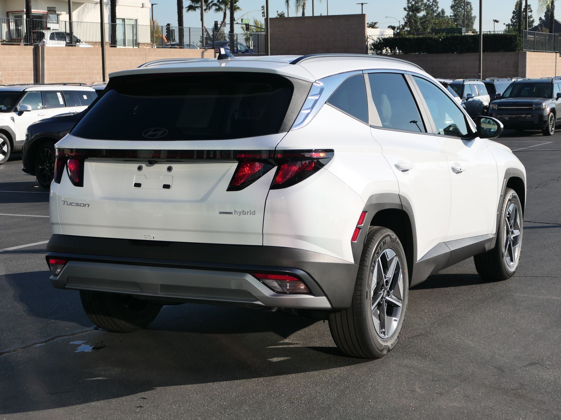 2026 Hyundai TUCSON HYBRID SEL AWD