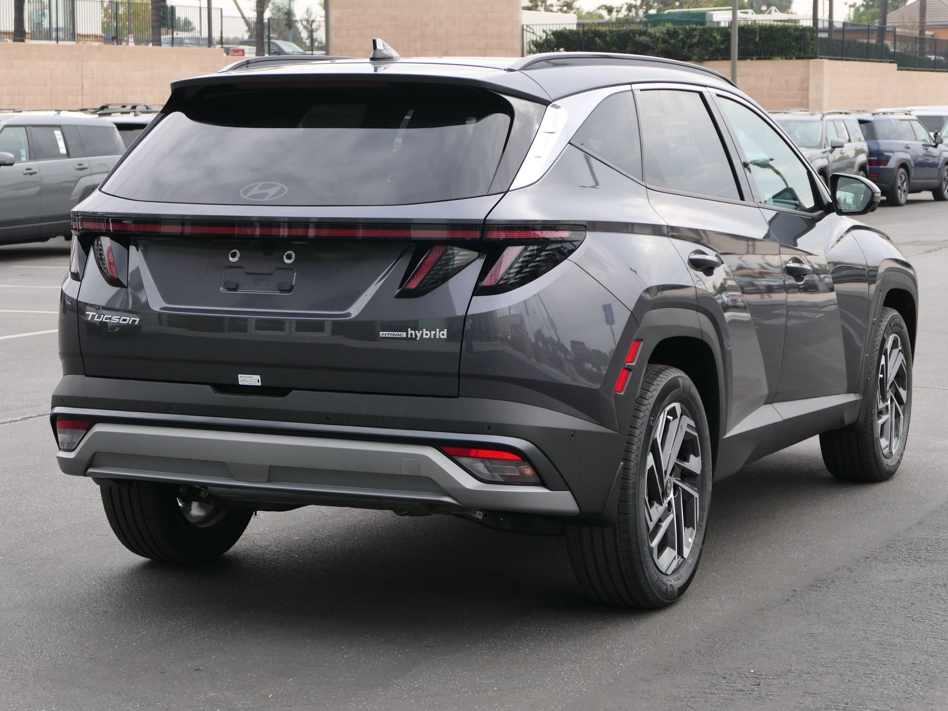 2025 Hyundai TUCSON HYBRID Limited