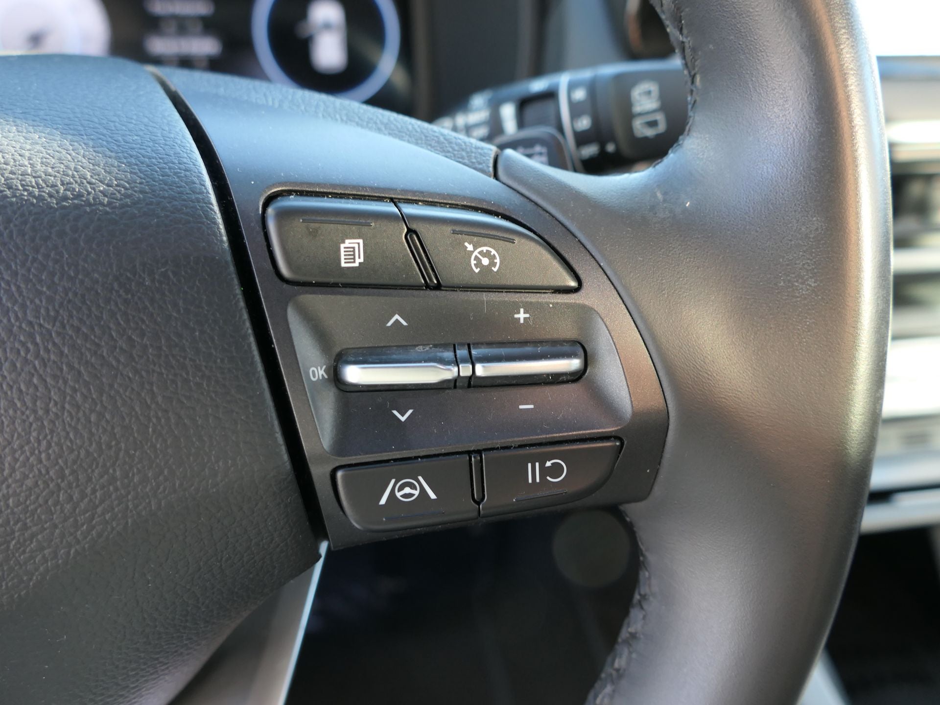 2023 Hyundai KONA ELECTRIC SEL