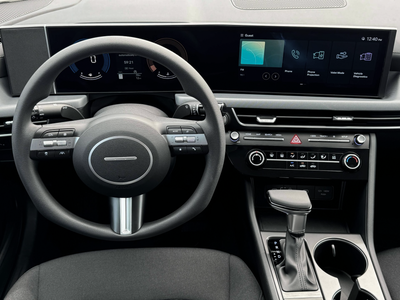 2025 Hyundai SONATA SE