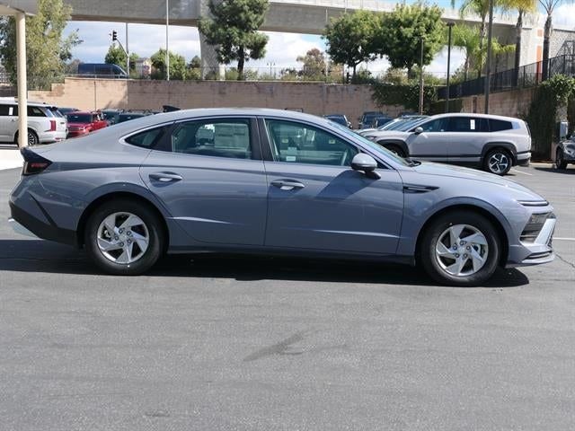 2025 Hyundai SONATA SE