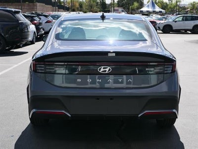 2025 Hyundai SONATA SE